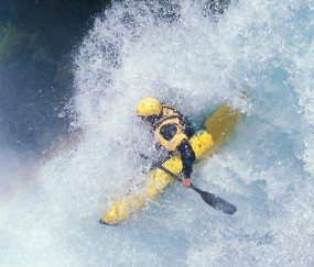 开云体育APP下载-赛道上的加冕，贝恩用实力击碎质疑，F1年度争冠之夜铸就传奇