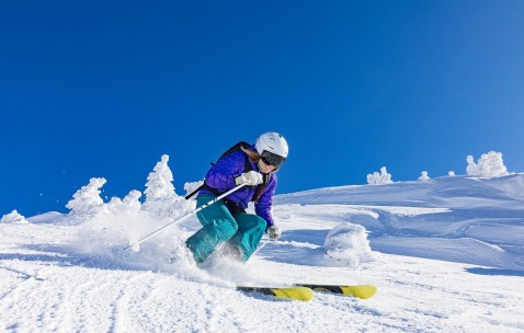 开云体育入口-雷霆万钧，赛道争锋，当保罗在F1赛场接管比赛时，广东队遭遇完胜启示