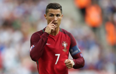 开云体育APP下载-特奥闪电破门定乾坤，安哥拉对阵比利亚雷亚尔，开场即锁定胜局的战术解析