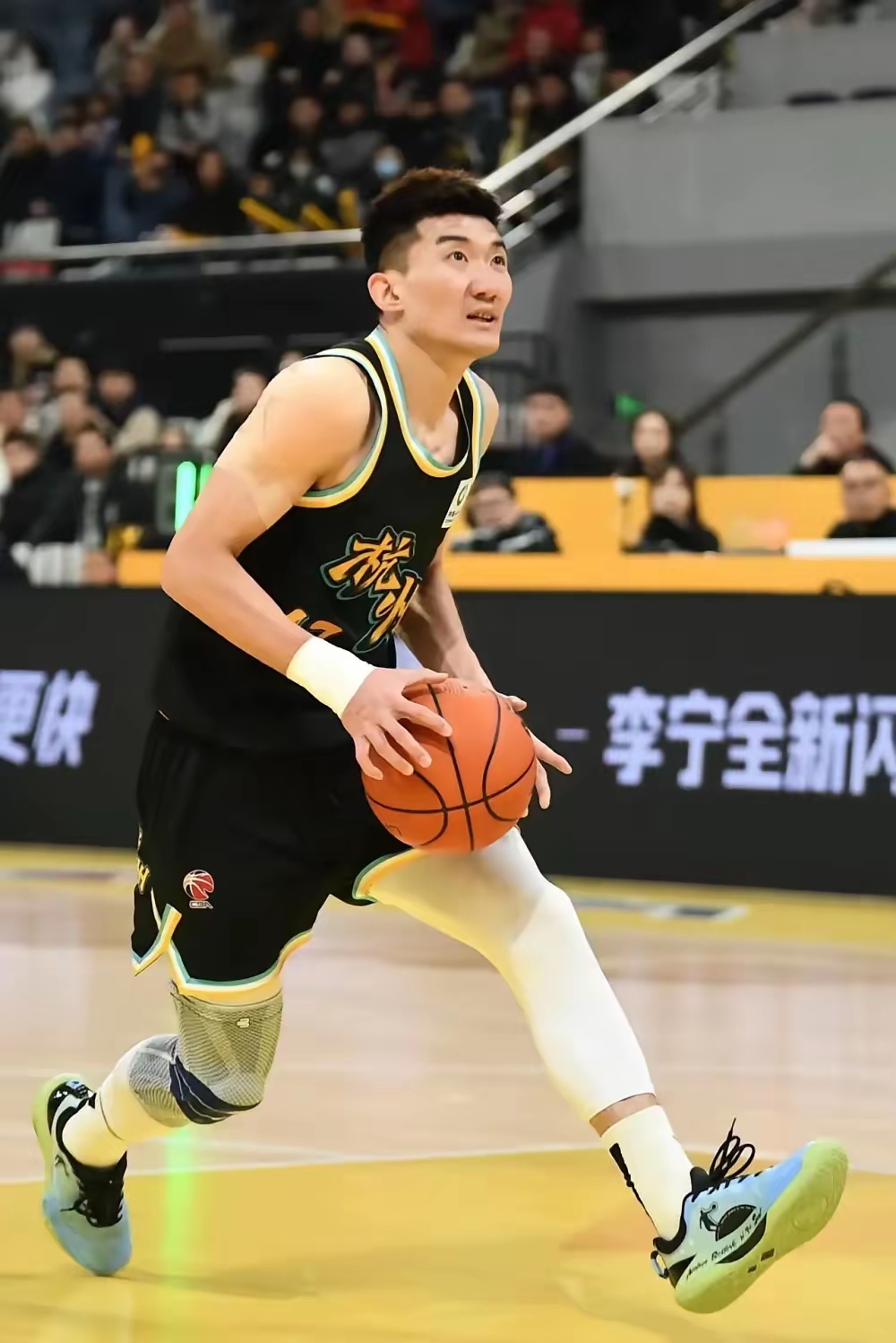 广州队轻取吉林队，孙铭徽惊艳四座