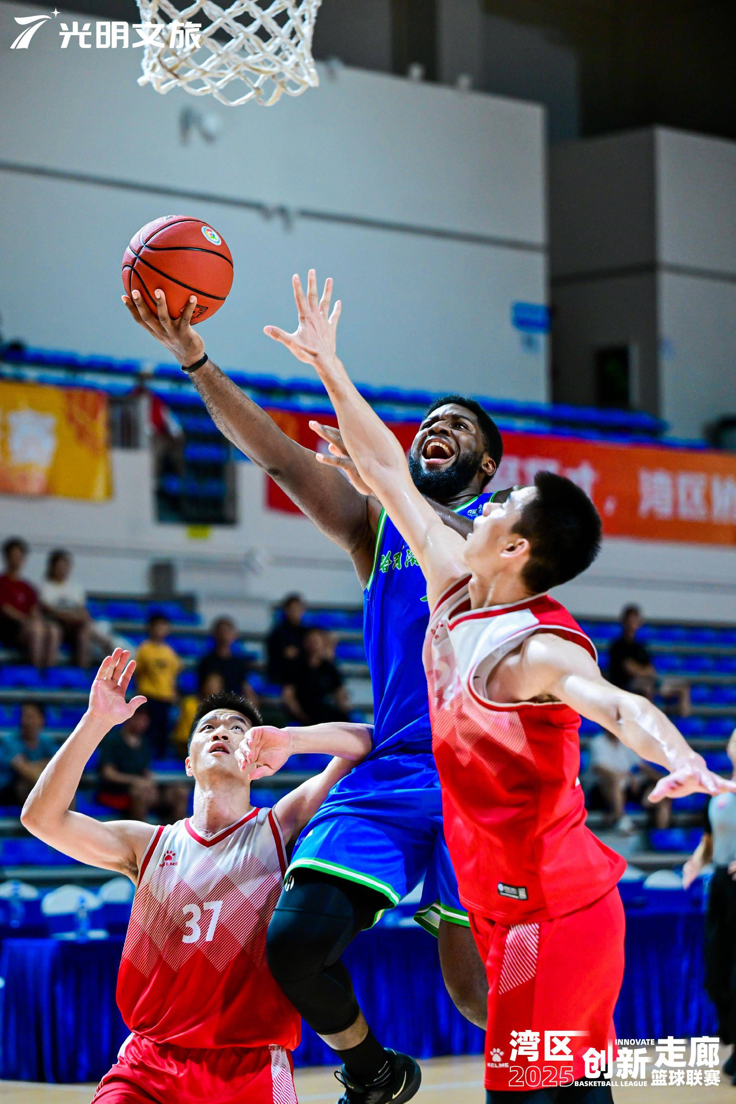 热门赛况报道:跨境篮球赛事火热进行 热门赛况报道:跨境篮球赛事火热进行