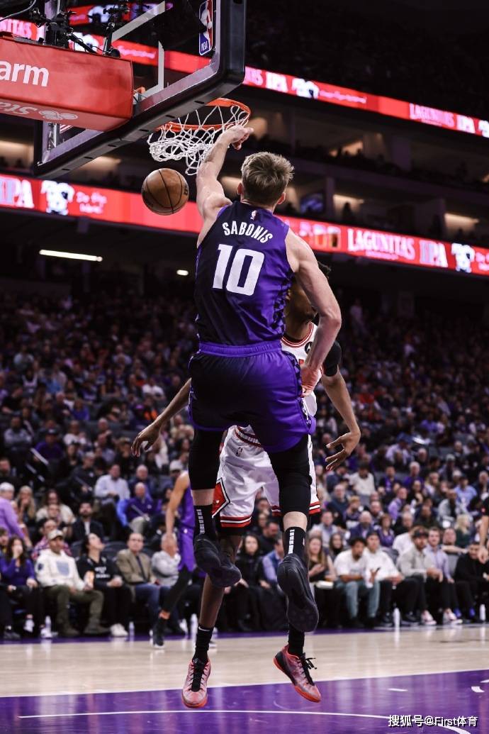 爵士逆转吉林队,德罗赞惊艳四座 爵士逆转吉林队,德罗赞惊艳四座