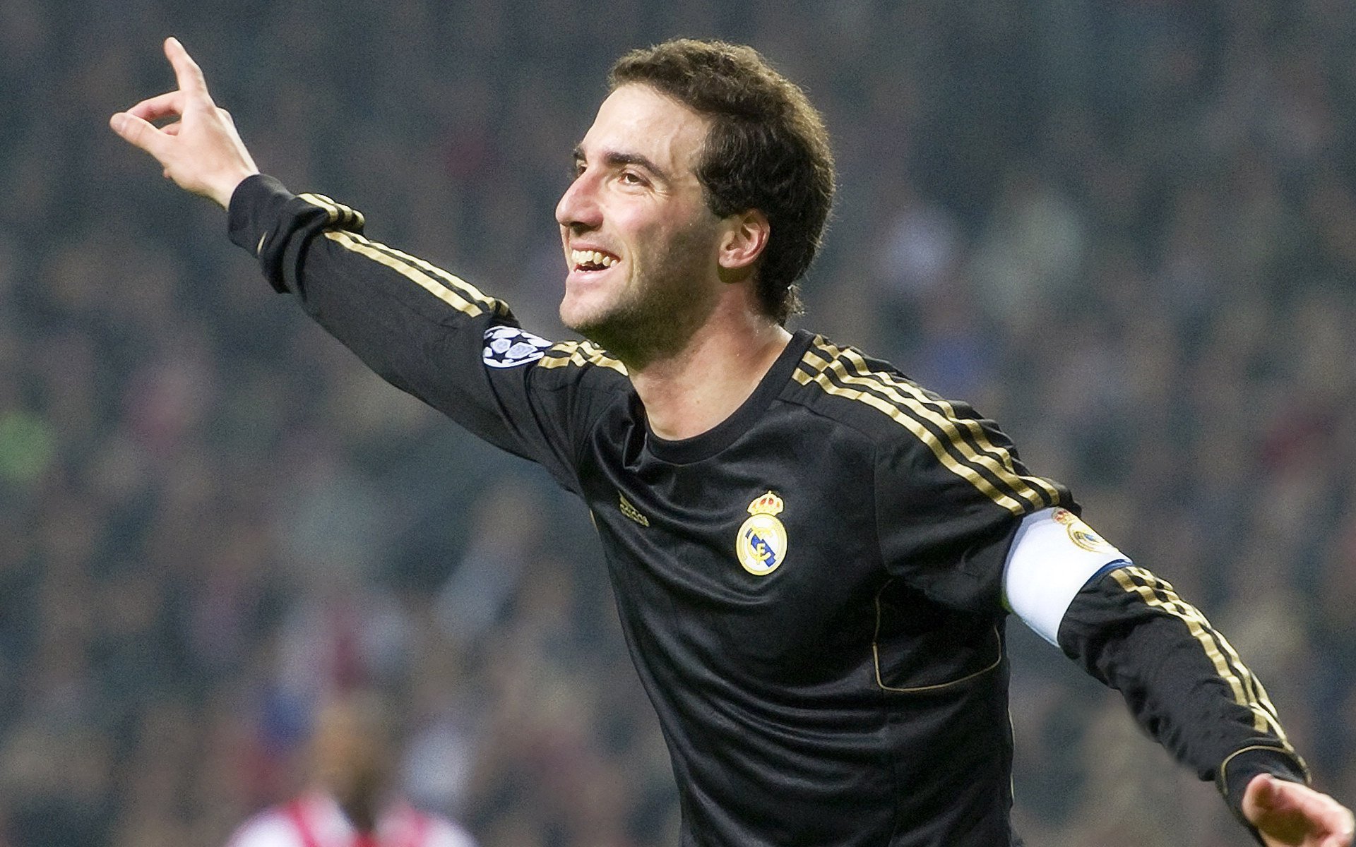 年度焦点之战，马赛铁血防线正面击溃加拿大，诠释足球的唯一性